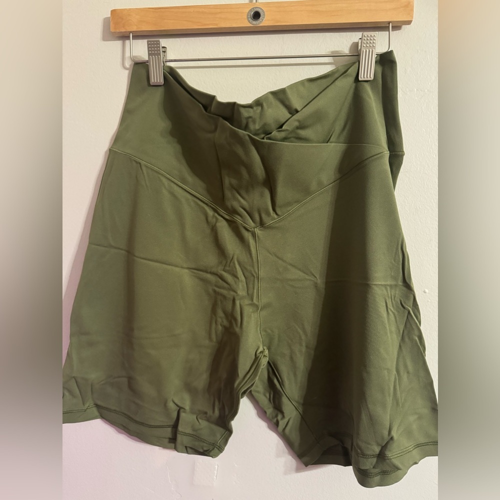 Aerie crossover bike short